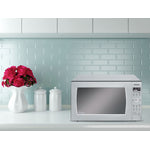 Panasonic Fingerprint Stainless Steel Countertop Microwave with Genius Sensor (2.2 Cu.Ft.) - NNSE996SC