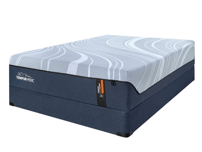 Tempur-Pedic LuxeAlign® 2.0 Firm 13" King Mattress and Boxspring Set