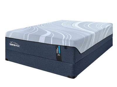 Tempur-Pedic LuxeAlign® 2.0 Soft 13" King Mattress and Boxspring Set